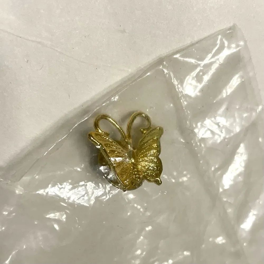 Gold tone Butterfly Pin - Picture 3 of 8
